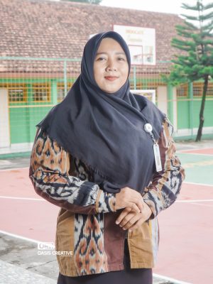 Nining Setiawati, S.E.