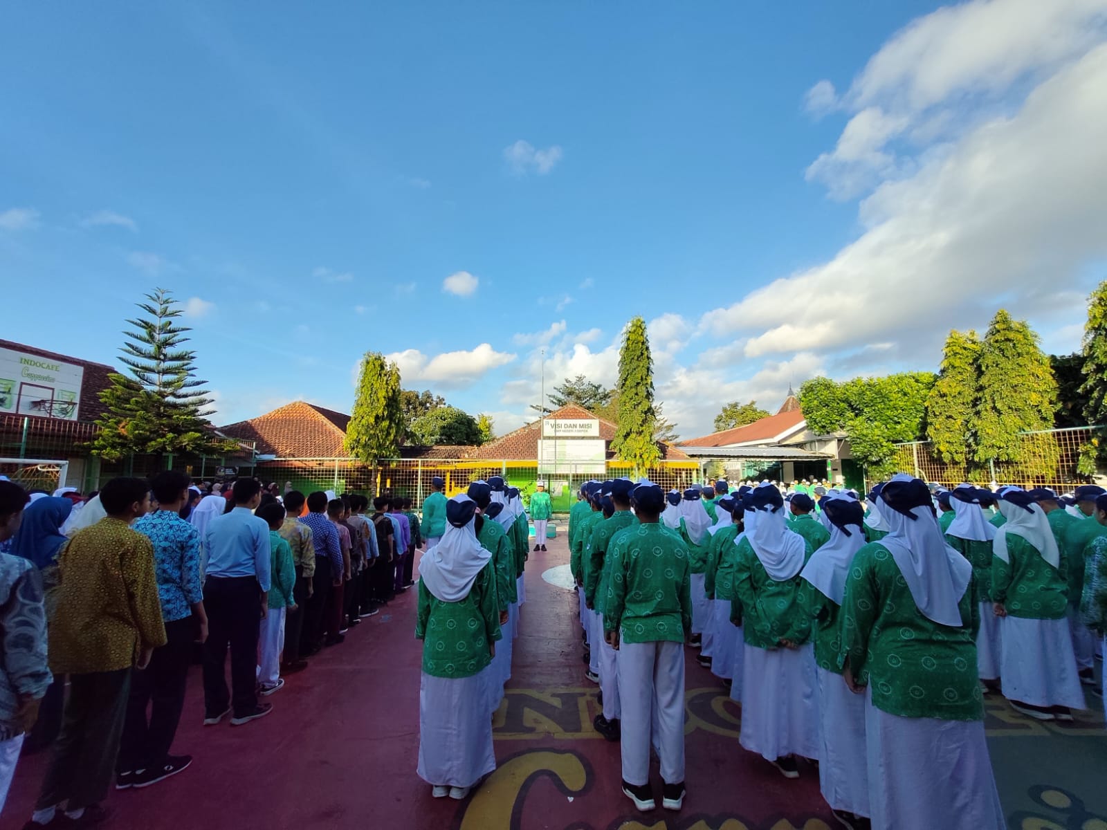 Peringati Hari Anak Nasional ke-42: Lapangan Basket DEGA Jadi Saksi Komitmen Mewujudkan Sekolah Ramah Anak